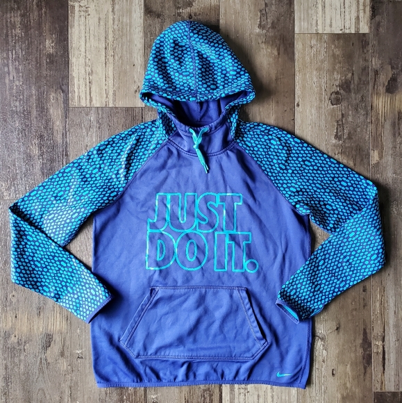 Nike Tops - Nike hoodie